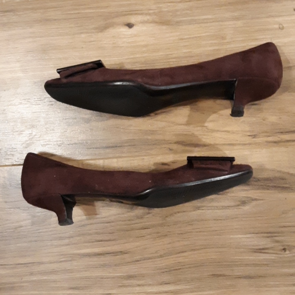 Vintage Prada Maroon Leather Kitten Heels. Made in Italy